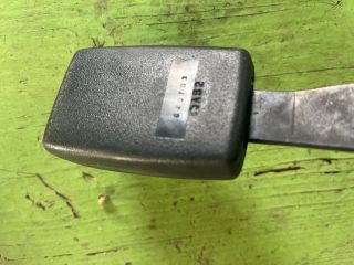 bontott TOYOTA COROLLA Jobb első Biztonsági Öv Csat