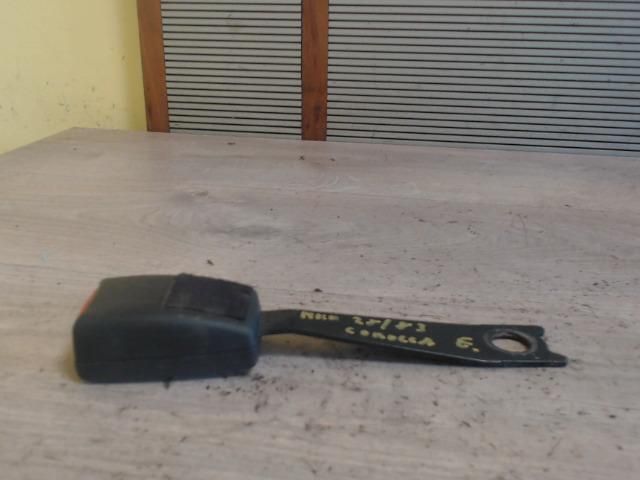 bontott TOYOTA COROLLA Jobb első Biztonsági Öv Csat