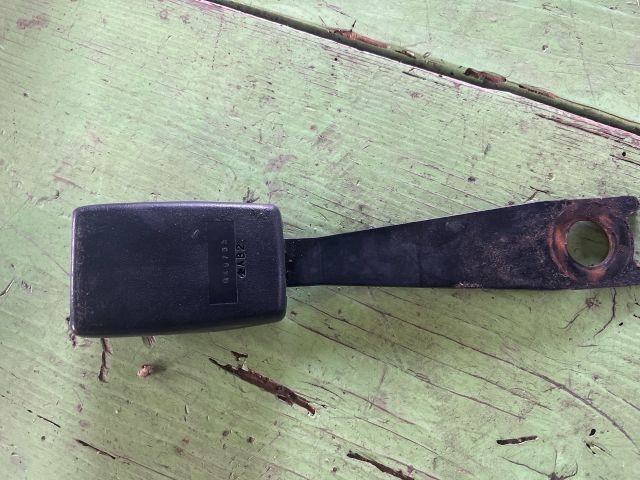 bontott TOYOTA COROLLA Jobb első Biztonsági Öv Csat