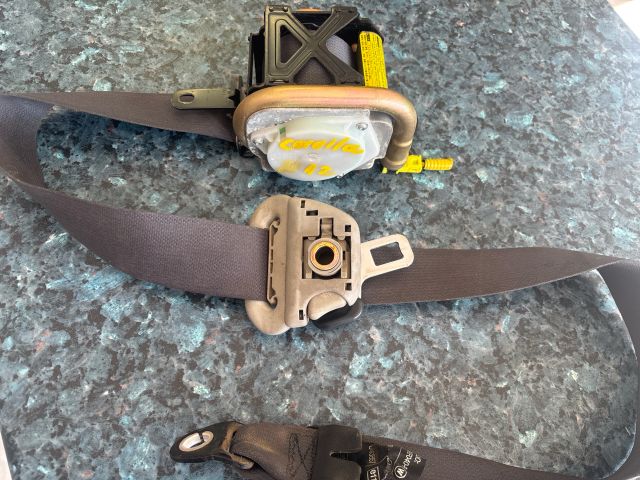 bontott TOYOTA COROLLA Jobb első Biztonsági Öv