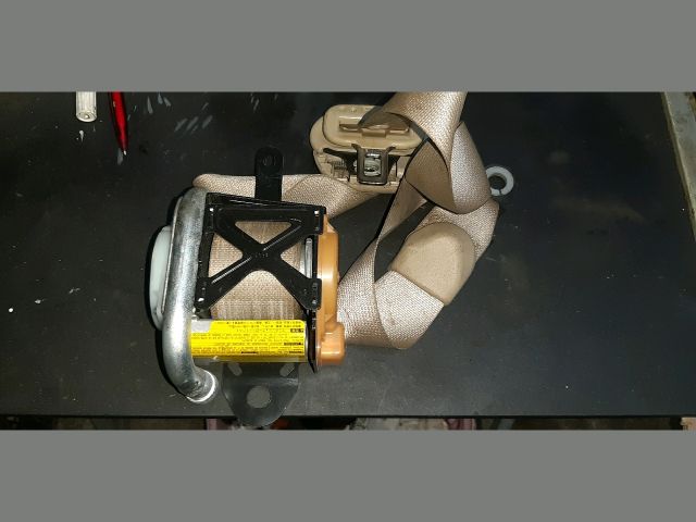 bontott TOYOTA COROLLA Jobb első Biztonsági Öv