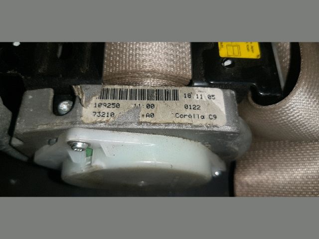 bontott TOYOTA COROLLA Jobb első Biztonsági Öv