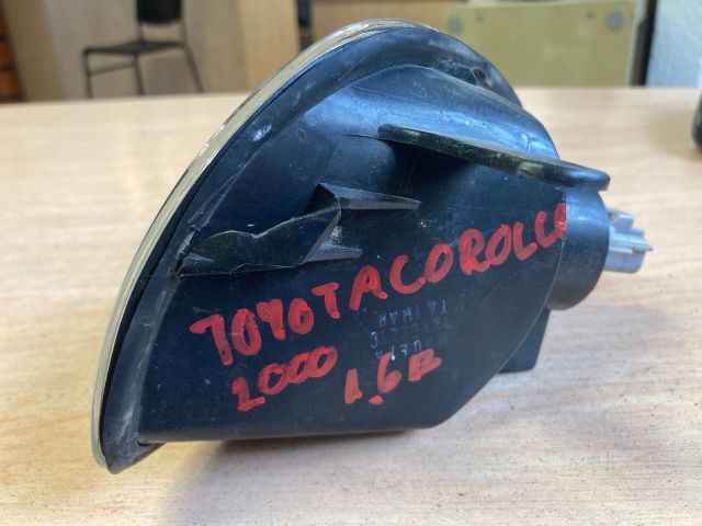 bontott TOYOTA COROLLA Jobb első Irányjelző