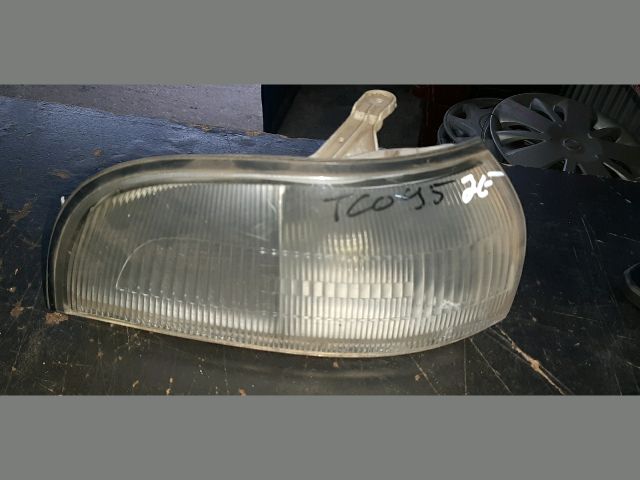 bontott TOYOTA COROLLA Jobb első Irányjelző