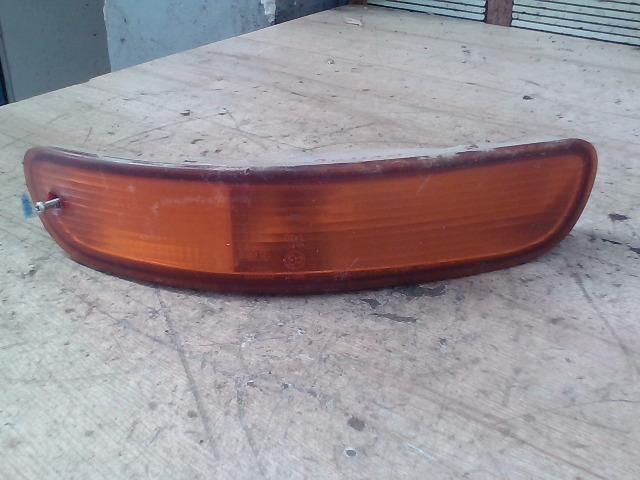 bontott TOYOTA COROLLA Jobb első Irányjelző