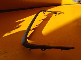 bontott TOYOTA COROLLA Jobb első Lökhárító Díszléc