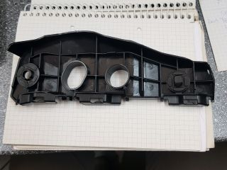 bontott TOYOTA COROLLA Jobb első Lökhárító Tartó (Műanyag)