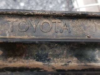 bontott TOYOTA COROLLA Jobb első Lökhárító Vakborítás