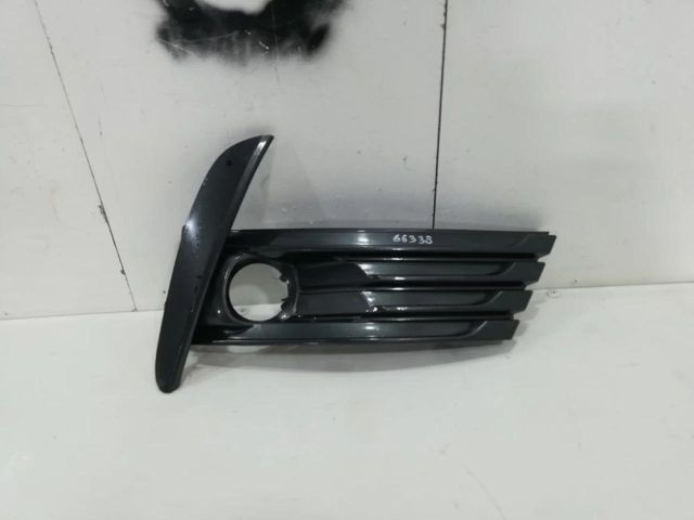 bontott TOYOTA COROLLA Jobb első Lökhárító Vakborítás