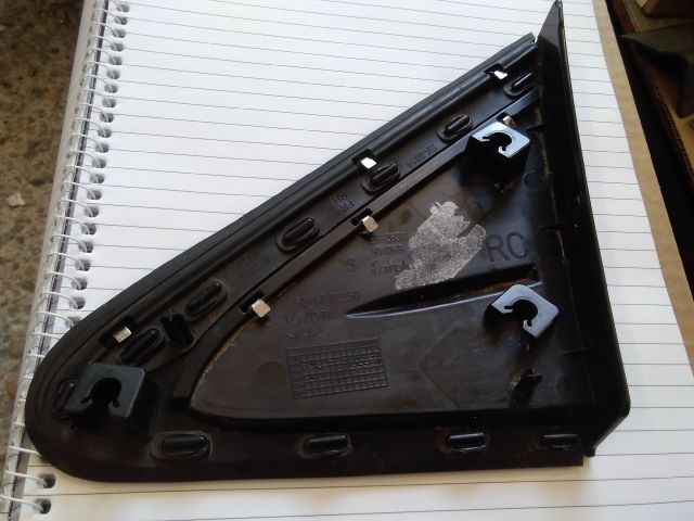 bontott TOYOTA COROLLA Jobb első Sárvédő Díszléc