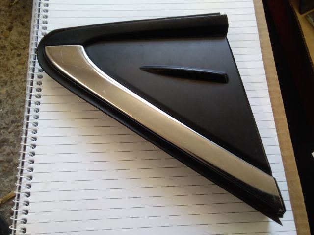 bontott TOYOTA COROLLA Jobb első Sárvédő Díszléc