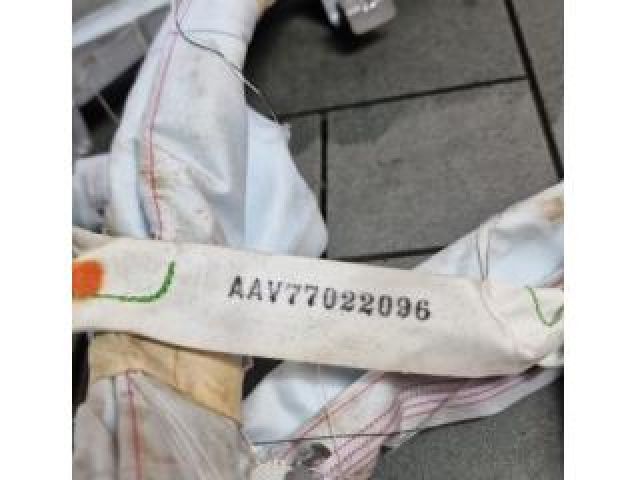 bontott TOYOTA COROLLA Jobb Fejlégzsák