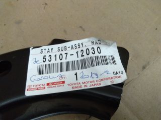 bontott TOYOTA COROLLA Jobb Fényszóró Tartó