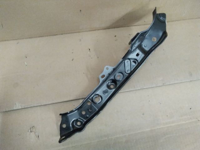 bontott TOYOTA COROLLA Jobb Fényszóró Tartó