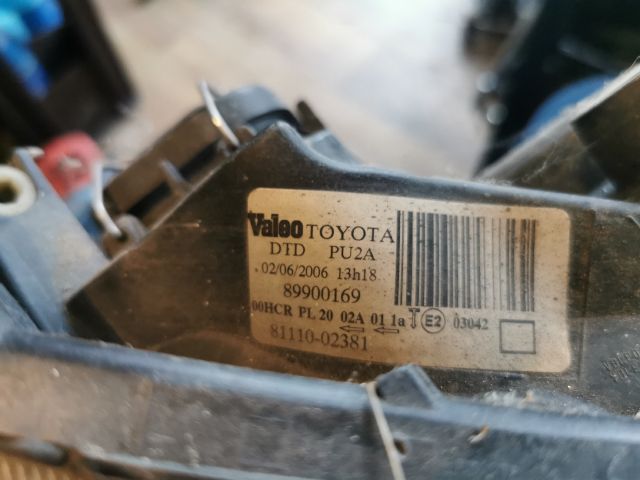 bontott TOYOTA COROLLA Jobb Fényszóró