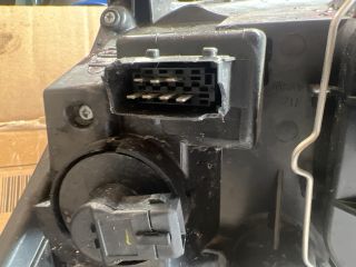 bontott TOYOTA COROLLA Jobb Fényszóró