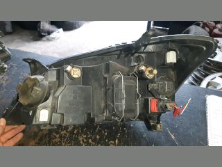 bontott TOYOTA COROLLA Jobb Fényszóró