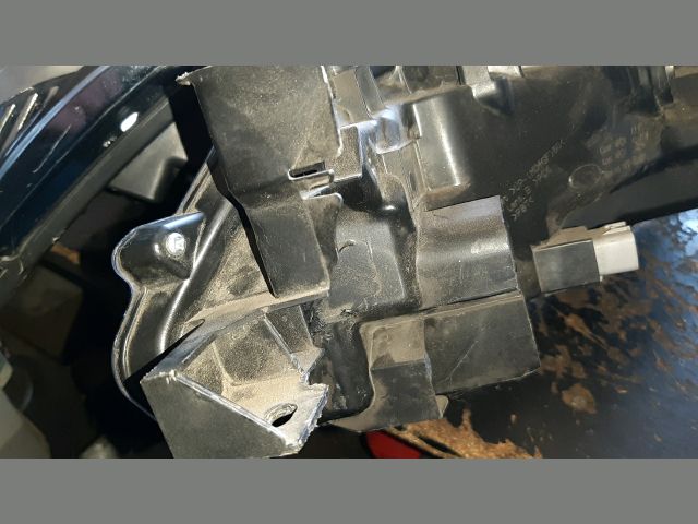 bontott TOYOTA COROLLA Jobb Fényszóró