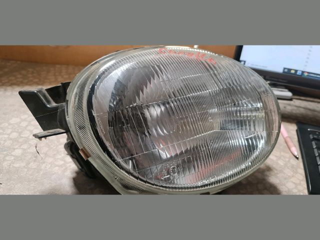 bontott TOYOTA COROLLA Jobb Fényszóró