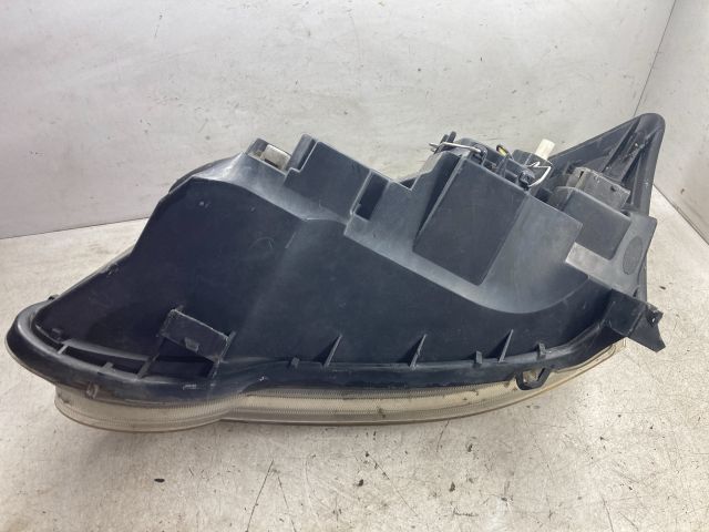 bontott TOYOTA COROLLA Jobb Fényszóró