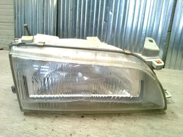 bontott TOYOTA COROLLA Jobb Fényszóró