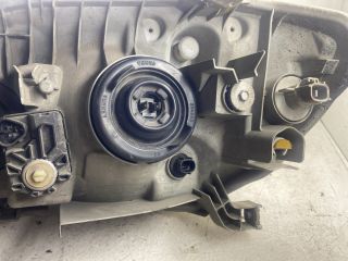 bontott TOYOTA COROLLA Jobb Fényszóró