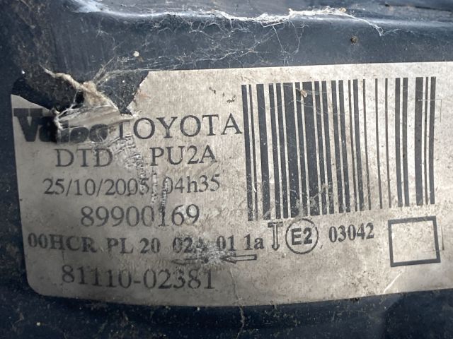 bontott TOYOTA COROLLA Jobb Fényszóró