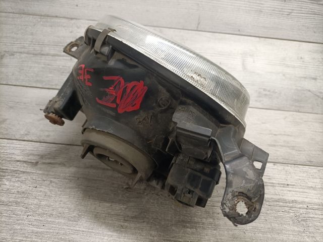 bontott TOYOTA COROLLA Jobb Fényszóró