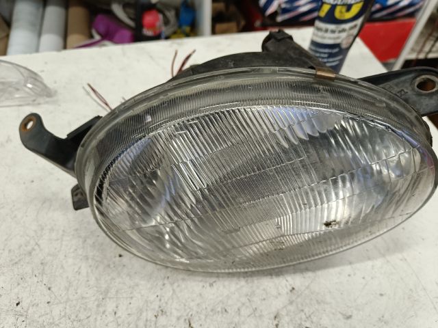 bontott TOYOTA COROLLA Jobb Fényszóró