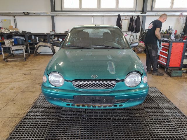 bontott TOYOTA COROLLA Jobb Fényszóró