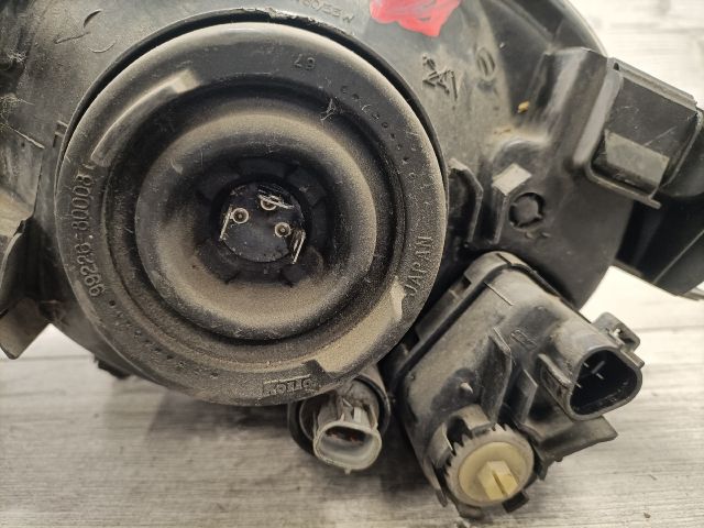 bontott TOYOTA COROLLA Jobb Fényszóró