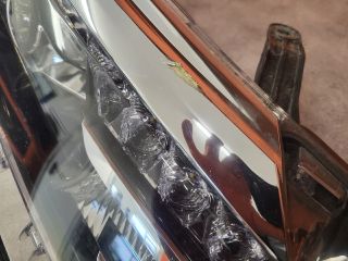 bontott TOYOTA COROLLA Jobb Fényszóró