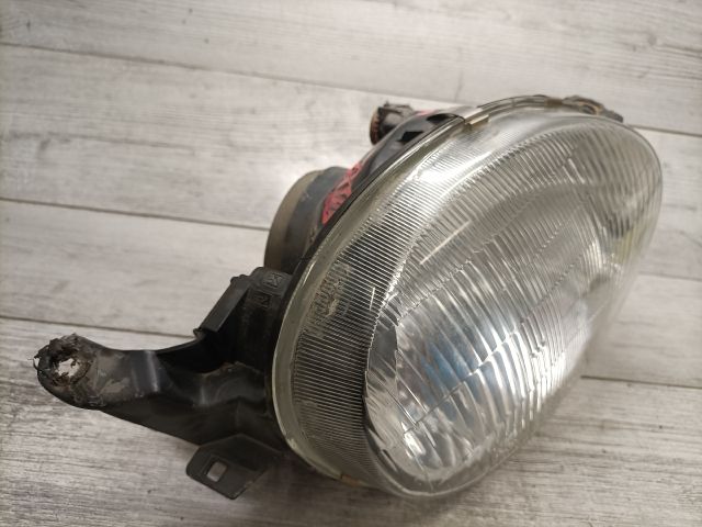 bontott TOYOTA COROLLA Jobb Fényszóró