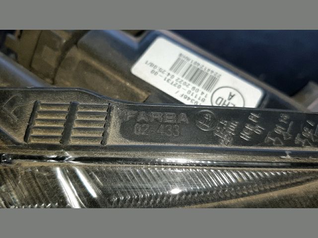 bontott TOYOTA COROLLA Jobb Fényszóró