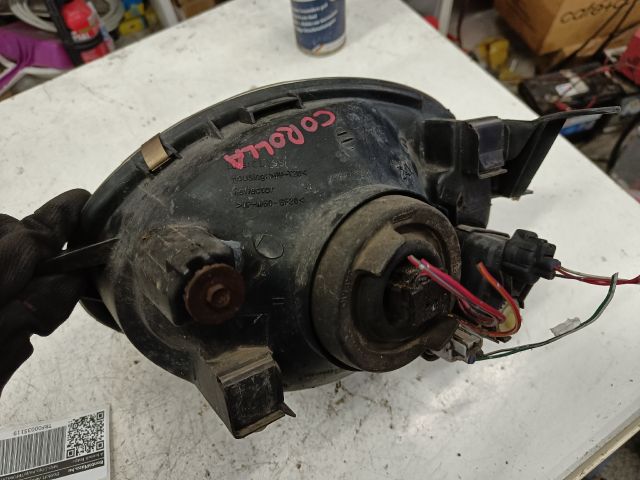 bontott TOYOTA COROLLA Jobb Fényszóró