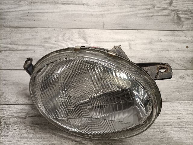 bontott TOYOTA COROLLA Jobb Fényszóró