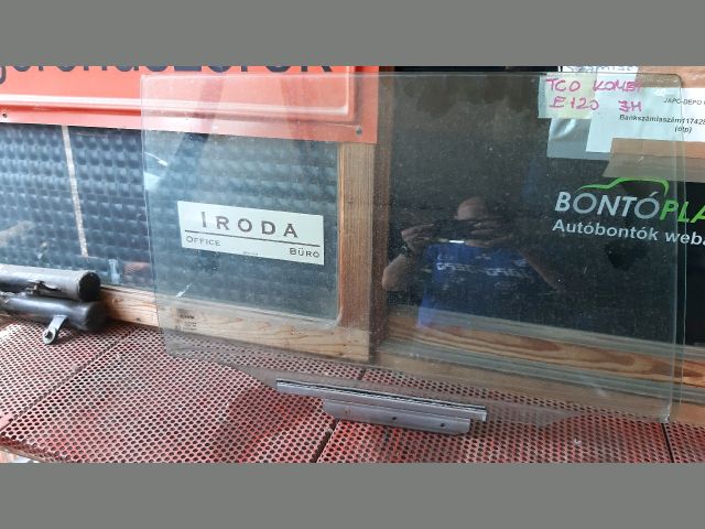 bontott TOYOTA COROLLA Jobb hátsó Ablak