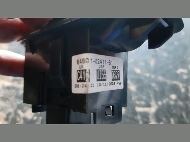 bontott TOYOTA COROLLA Jobb hátsó Ablakemelő Kapcsoló