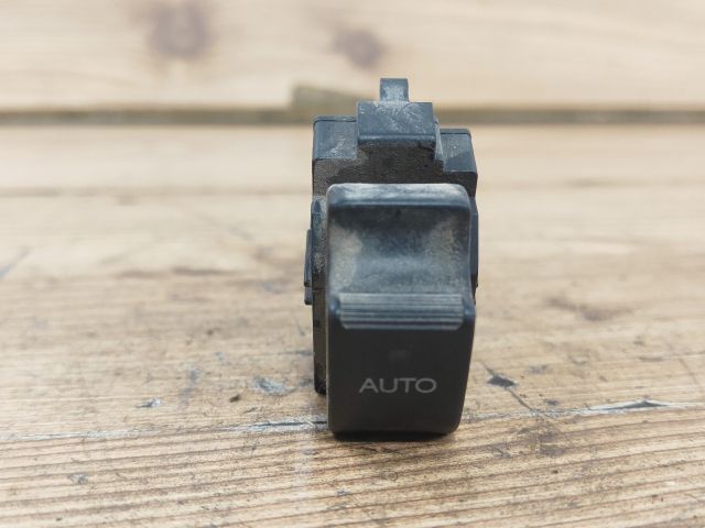 bontott TOYOTA COROLLA Jobb hátsó Ablakemelő Kapcsoló