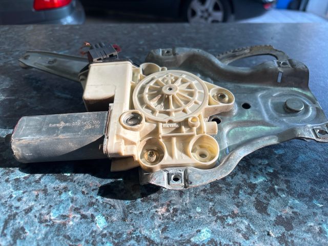 bontott TOYOTA COROLLA Jobb hátsó Ablakemelő Szerkezet (Elektromos)