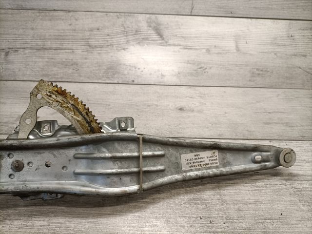 bontott TOYOTA COROLLA Jobb hátsó Ablakemelő Szerkezet (Mechanikus)