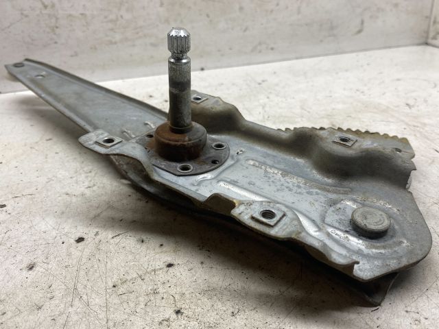 bontott TOYOTA COROLLA Jobb hátsó Ablakemelő Szerkezet (Mechanikus)