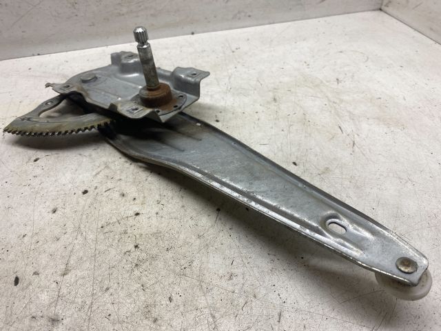 bontott TOYOTA COROLLA Jobb hátsó Ablakemelő Szerkezet (Mechanikus)