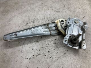 bontott TOYOTA COROLLA Jobb hátsó Ablakemelő Szerkezet (Mechanikus)