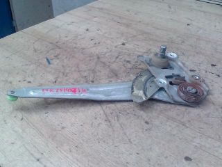 bontott TOYOTA COROLLA Jobb hátsó Ablakemelő Szerkezet (Mechanikus)