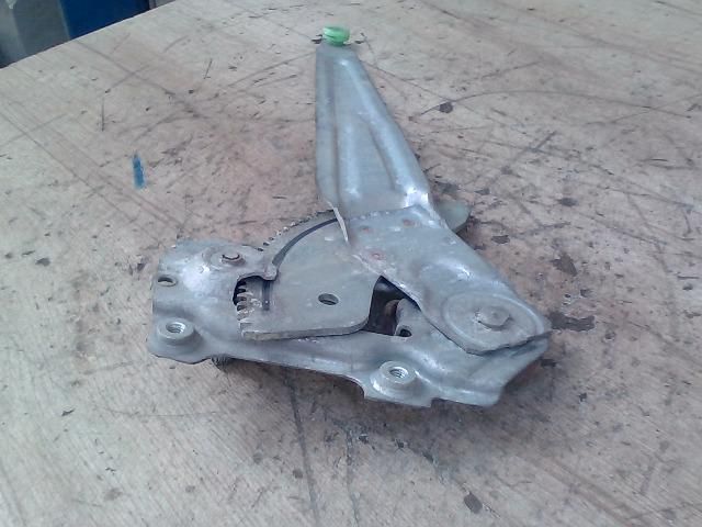 bontott TOYOTA COROLLA Jobb hátsó Ablakemelő Szerkezet (Mechanikus)