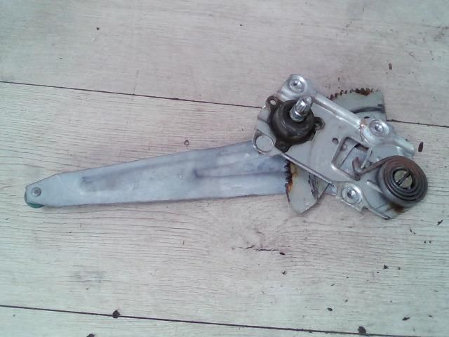 bontott TOYOTA COROLLA Jobb hátsó Ablakemelő Szerkezet (Mechanikus)