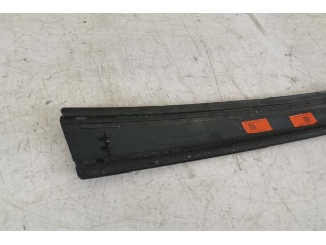 bontott TOYOTA COROLLA Jobb hátsó Ajtó Díszléc