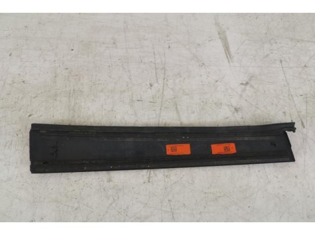 bontott TOYOTA COROLLA Jobb hátsó Ajtó Díszléc