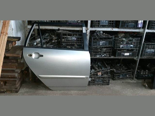 bontott TOYOTA COROLLA Jobb hátsó Ajtó (Üres lemez)